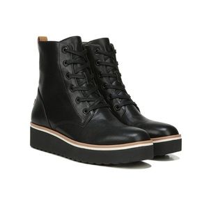 Dr. Scholl’s Local Platform Boot // Black and Tan // Size 8